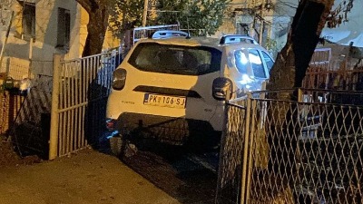 Zloupotreba ili ne: Vozilo ustanove u dvorištu zaposlene?