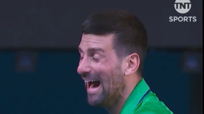 Navijač hteo da provocira, Novak mu šmekerski odgovorio (VIDEO)