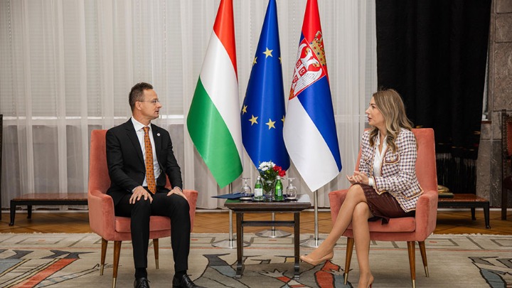 Ministarka Đedović Handanović: I "Petrohemija" ide MOL-u