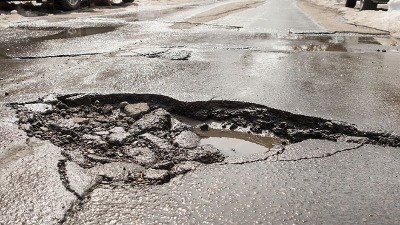 Sneg se otopio, pojavile se nove rupe: Kako izgledaju kolovozi u Beogradu?