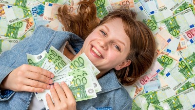 Svemir šalje BRDO PARA za OVA 3 znaka: Konačno izlaze iz finansijskog pakla - novac će im se lepiti za prste 