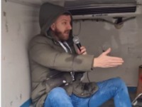 Komičar napravio hit skeč u belom kombiju i opisao ga kao "plaćanje od opštine" - da li je aludirao na Bekutu? (VIDEO)