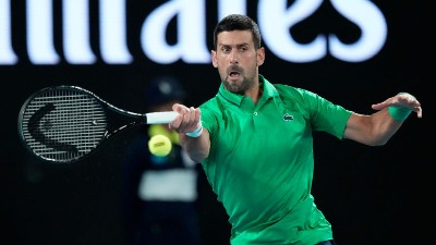 Nole čestitao Krstovdan, pa pravio šou: Hoću ovo telo!