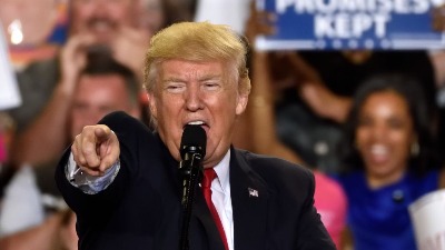 Tramp planira turneju po Balkanu: Dolazi da "miri"