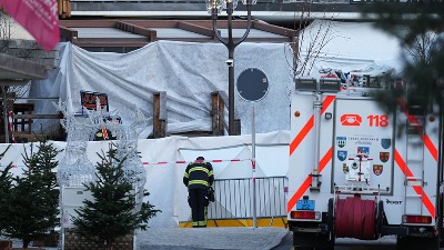 U toku provere identiteta: Roditelji nestalog Srbina u požaru u Švajcarskoj poslali DNK uzorak