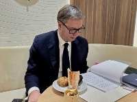 Vučić iz Davosa: Nama sendvičarima je mnogo lakše nego drugima