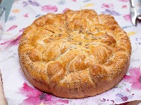 Brza pogača sa jogurtom bez čekanja da nadođe – mekana i sutradan