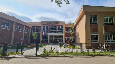 "Ekskurzija je postala luksuz": Roditelji podneli krivičnu prijavu protiv direktorke Devete gimnazije