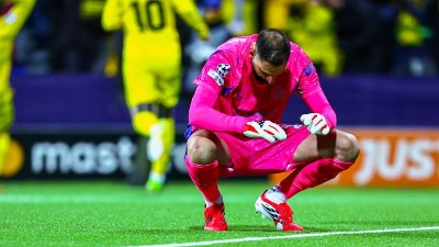 (VIDEO) Ovo nema ni u nižim ligama: Pogledajte katastrofalnu grešku Donarume u derbiju protiv Arsenala