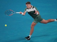 Hamad se raspao posle sjajnog starta: De Minor ga pregazio