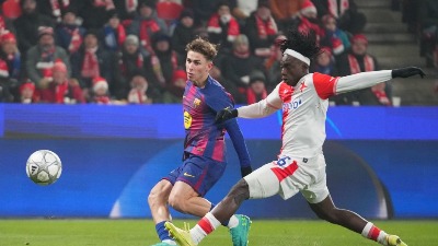 Barselona slomila žilavu Slaviju, Čelsi se mučio sa Pafosom