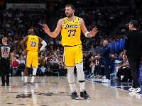 Dončić prestigao Jokića pred njegovim očima (FOTO)