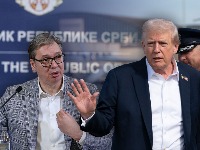 "Tramp PRIZEMLJIO Vučića": Nemački list o položaju predsednika
