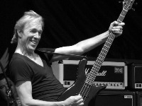 Preminuo legendarni rok muzičar 