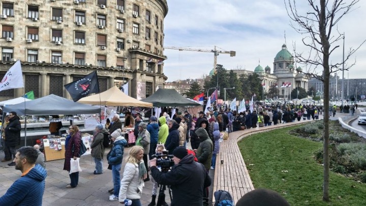 "Kukavice, raspiši izbore": Veliki odziv građana, akciji "Zajedno za studente" pridružili se i poznati glumci