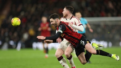 Petrovićev Bornmut duboko u nadoknadi SRUŠIO Liverpul