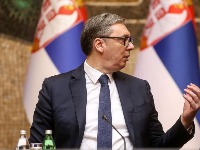 "Je l' razumeš šta si rekao?": Vučić opleo po Bajatoviću