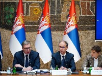 Vučić najavio smene u Vladi: Nema odmora! Napustite ministarska mesta