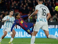 MAGIJA "Nou Kamp" se poklonio Jamalu (VIDEO)