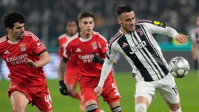 Juve razneo Napoli - golčina Kostića! (VIDEO)