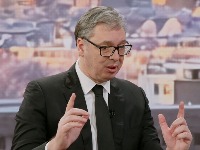 Vučić još jednom o ministrima: Nemaju prava da odmaraju kad je teško