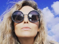 Naša glumica (45) objavila fotku U BIKINIJU i sve ostavila bez teksta: Zategnuto telo i tetovaža na intimnom delu (FOTO) 