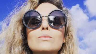 Naša glumica (45) objavila fotku U BIKINIJU i sve ostavila bez teksta: Zategnuto telo i tetovaža na intimnom delu (FOTO) 