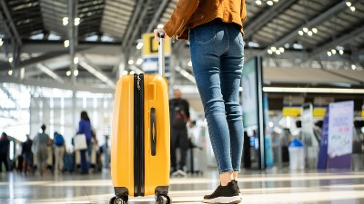 Obično putno osiguranje NE POKRIVA slučaj rata: Evo šta treba da znate ako planirate put