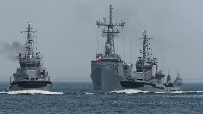 "Prelepa armada": Vojna flota SAD plovi ka Iranu (VIDEO)