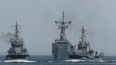 NOVA DRAMA U ORMUSKOM MOREUZU: Američki ratni brodovi prošli zabranjenom zonom