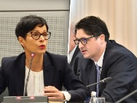 OŠTRA PORUKA IZ BRISELA ZBOG "MRDIĆEVIH ZAKONA": Srbija se sama udaljava od EU!