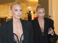 "Da li je prikladna fotka u kupaćem budući da uskoro punim 41 godinu i imam dvoje dece?": Kristina Bekvalac ZAPALILA mreže - a Nataša joj odgovorila 