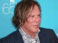 Miki Rurk uhvaćen u NEPREPOZNATLJIVOM izdanju: Preti mu izbacivanje iz kuće, duguje 60.000 dolara za kiriju (FOTO)