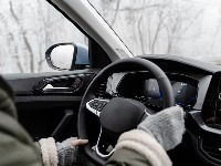 Jedna lampica, ogroman rizik: Ovo vozači masovno ignorišu, a može skupo da ih košta!