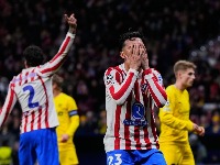 Fudbal u senci povrede: Napadač Atletiko Madrida HITNO hospitalizovan! (VIDEO)