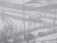 Saveti za vožnju po snegu i ledu: Kako bezbedno stići na odredište