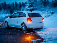 Najopasnija zimska zamka već je na putevima: Ovaj savet može vam spasiti život