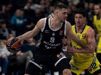 Marinković pogodio za produžetak, pa ga IZNELI SA TERENA