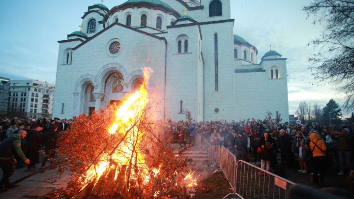 NAJLEPŠE ČESTITKE za Badnji dan i Badnje veče koje se danas razmenjuju po Srbiji