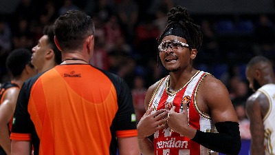 Moneke: Da prestanemo da se sažaljevamo i da budemo muškarci