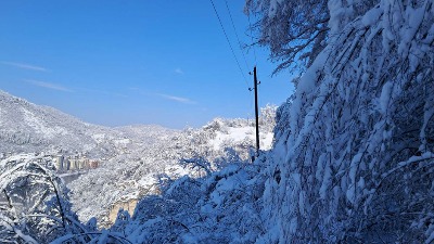 SNEG SE VRATIO U SRBIJU Sve se beli, zavejan put Bor - Paraćin (VIDEO)