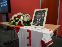 "Nije me sramota što plačem": Poslednje zbogom Miloradu Kosanoviću