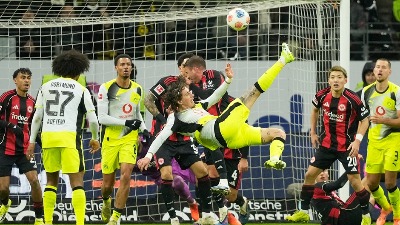 Spektakl u Nemačkoj: Ajntraht poveo u 92, pa primio gol u poslednjem minutu!