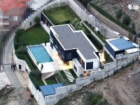 Ovako izgleda LUKSUZNA TVRĐAVA "kavčana" (VIDEO)