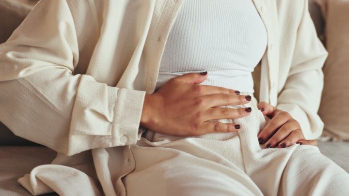 Stomak mi je bio nadut kao da sam u petom mesecu trudnoće, a lekari su ignorisali moje simptome: A onda mi je otkriven RETKI RAK 