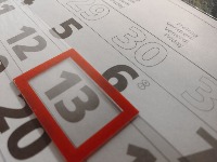 Danas je PETAK 13. po mnogima BAKSUZAN DAN: Za ovaj datum vezana su brojna BIZARNA VEROVANJA, a jedno je NAJLUĐE ikada