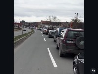Nepregledna kolona vozila iz Kragujevca ka Orašcu (VIDEO)