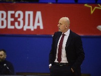 Obradović u klinču sa sudijom, igrači ga jedva zadržali (VIDEO)