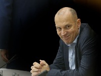 OTKLONITE BOL Uloga Zlatibora Lončara u URUŠAVANJU srpskog zdravstva