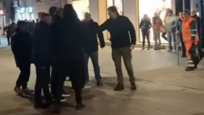 SNS-ovci napali studentkinju u NS? "Šutirali su me i psovali!" (VIDEO)